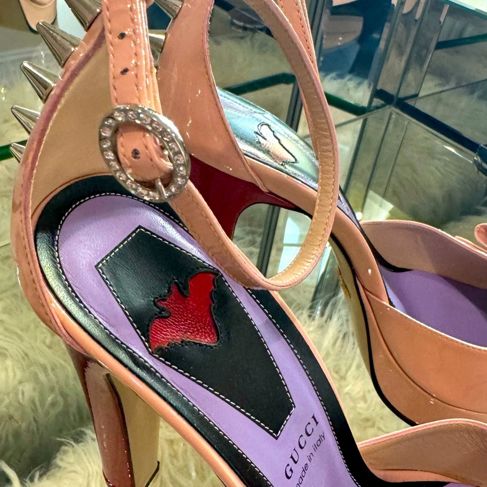 Beautiful Gucci heels  size 40.5